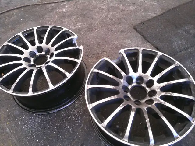 Pair of refurbished two-tone mag wheels